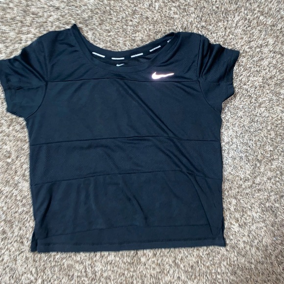 Nike Shirt - Picture 1 of 3